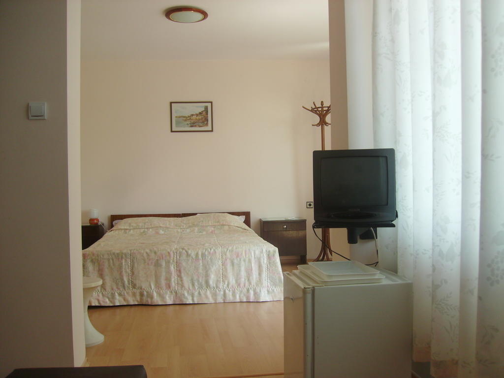 The House Next To The Beach Hotel Sozopol Room photo